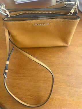 Michael Kors in Orange Crossbody